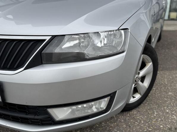 Skoda Rapid I с пробегом 2016 года, цена 1 075 000 рублей, 97080 км, лифтбек, Автокод Объявления
