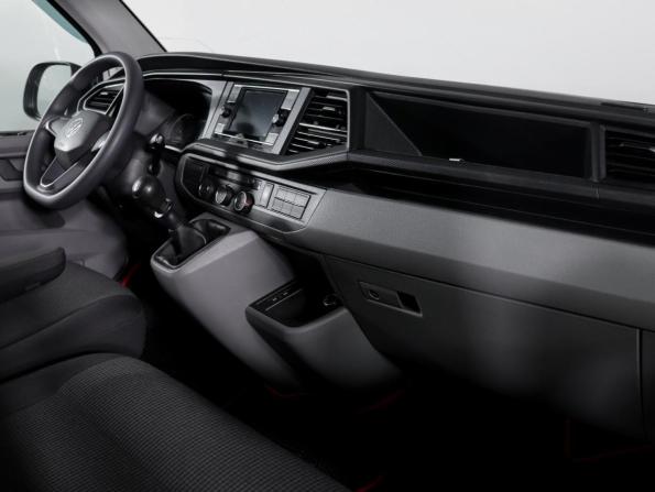 Volkswagen Transporter T6 Рестайлинг с пробегом 2021 года, цена 3 300 000 рублей, 232163 км, минивэн, Автокод Объявления