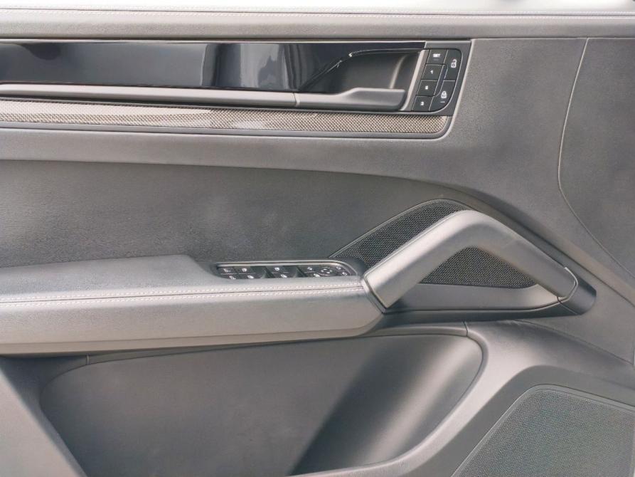 Porsche Cayenne III Рестайлинг Санкт-Петербург  - изображение 18