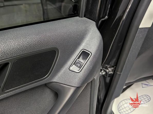 Volkswagen Tiguan I Рестайлинг с пробегом 2012 года, цена 1 058 000 рублей, 170000 км, внедорожник, Автокод Объявления