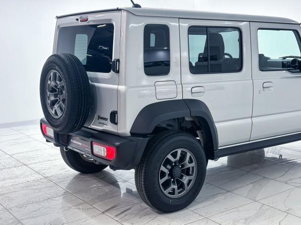 Suzuki Jimny IV с пробегом 2025 года, цена 3 650 000 рублей, 614 км, внедорожник, Автокод Объявления