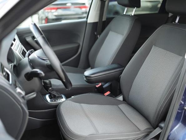 Volkswagen Polo V Рестайлинг с пробегом 2016 года, цена 899 000 рублей, 212725 км, седан, Автокод Объявления