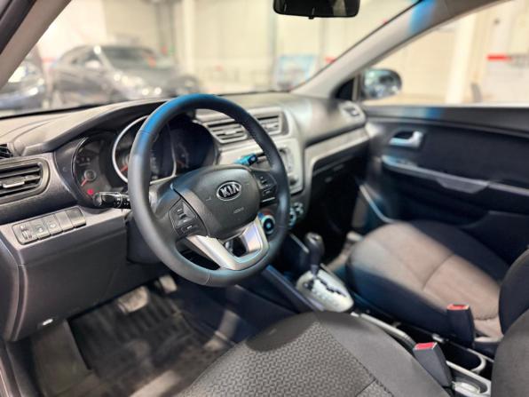 Kia Rio III Рестайлинг с пробегом 2015 года, цена 949 000 рублей, 141339 км, седан, Автокод Объявления