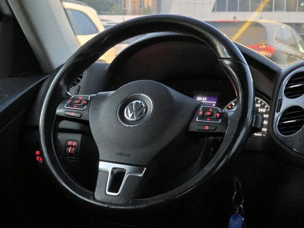 Volkswagen Tiguan I Рестайлинг с пробегом 2012 года, цена 1 026 000 рублей, 132840 км, внедорожник, Автокод Объявления