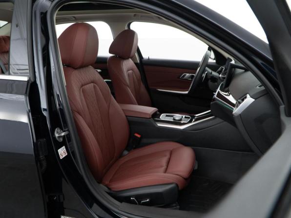 BMW 3 серии VII (G2x) Рестайлинг с пробегом 2023 года, цена 6 148 046 рублей, 4745 км, седан, Автокод Объявления