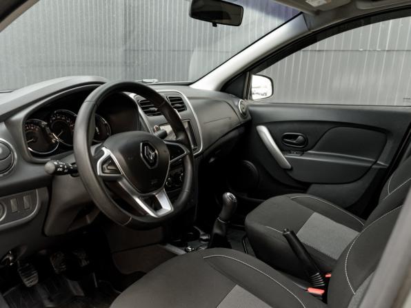 Renault Logan II Рестайлинг с пробегом 2019 года, цена 800 000 рублей, 172728 км, седан, Автокод Объявления