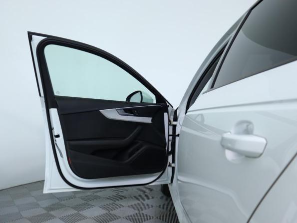 Audi A4 V (B9) с пробегом 2019 года, цена 1 950 000 рублей, 165500 км, седан, Автокод Объявления