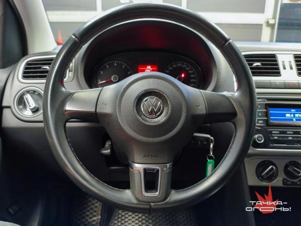 Volkswagen Polo V с пробегом 2013 года, цена 758 000 рублей, 128000 км, седан, Автокод Объявления