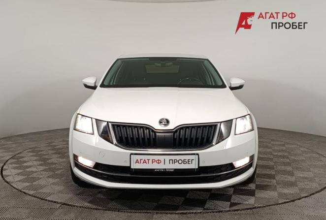 Skoda Octavia III (A7) Рестайлинг с пробегом 2019 года, цена 1 980 000 рублей, 174345 км, лифтбек, Автокод Объявления