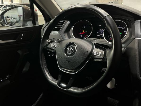 Volkswagen Tiguan II с пробегом 2018 года, цена 2 540 000 рублей, 120495 км, внедорожник, Автокод Объявления