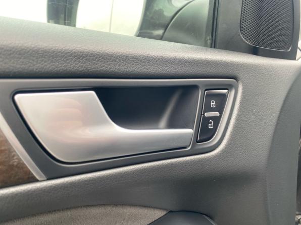 Audi Q5 I (8R) Рестайлинг с пробегом 2014 года, цена 1 715 000 рублей, 252300 км, внедорожник, Автокод Объявления