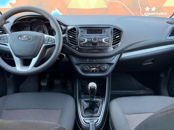 Lada (ВАЗ) Vesta I с пробегом 2018 года, цена 855 000 рублей, 44900 км, седан, Автокод Объявления