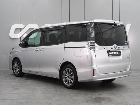 Toyota Voxy III (R80) Рестайлинг с пробегом 2020 года, цена 3 339 000 рублей, 60892 км, минивэн, Автокод Объявления