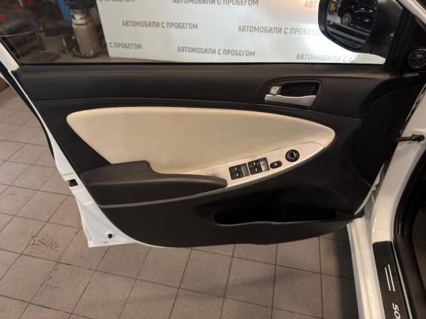 Hyundai Solaris I с пробегом 2014 года, цена 629 000 рублей, 190000 км, седан, Автокод Объявления