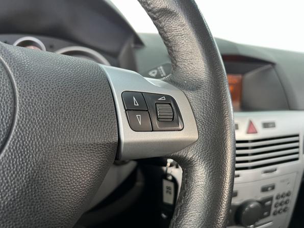 Opel Astra H Рестайлинг с пробегом 2011 года, цена 649 000 рублей, 177000 км, хэтчбек, Автокод Объявления