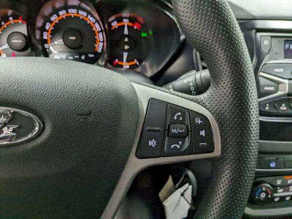 Lada (ВАЗ) Vesta I с пробегом 2020 года, цена 950 000 рублей, 65900 км, седан, Автокод Объявления