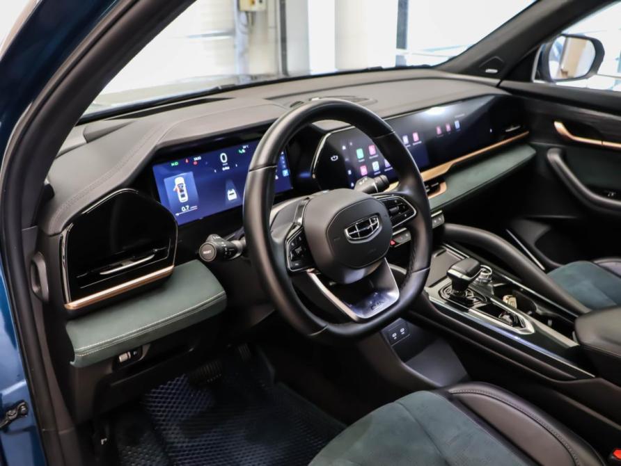 Geely Monjaro I Москва  - изображение 7