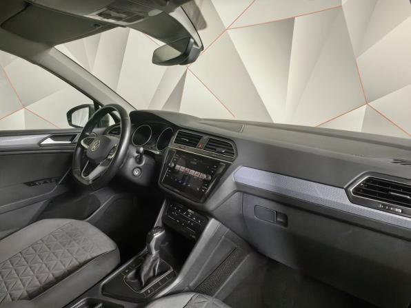 Volkswagen Tiguan II Рестайлинг с пробегом 2021 года, цена 2 795 000 рублей, 72458 км, внедорожник, Автокод Объявления