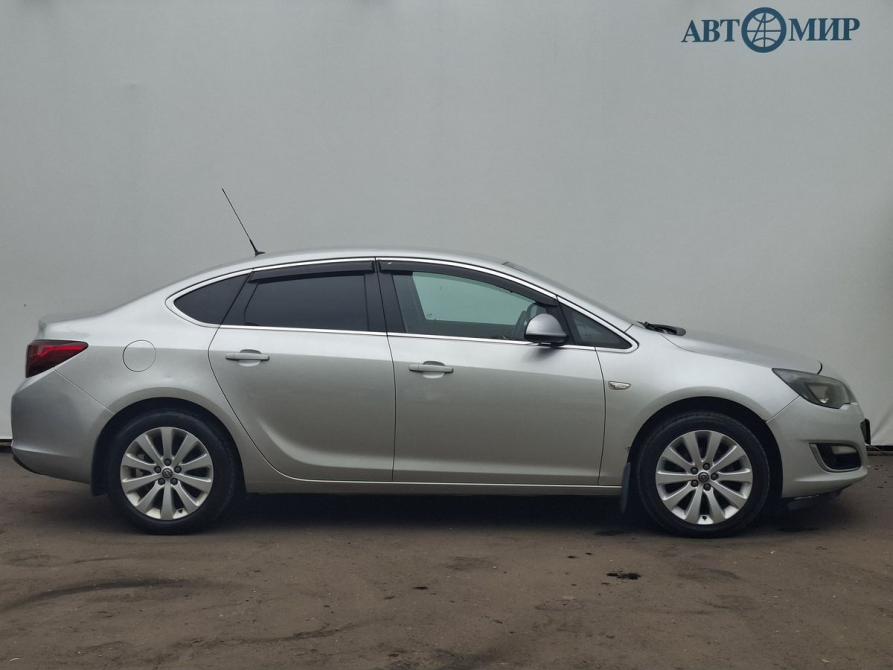 Opel Astra J Рестайлинг Москва  - изображение 4