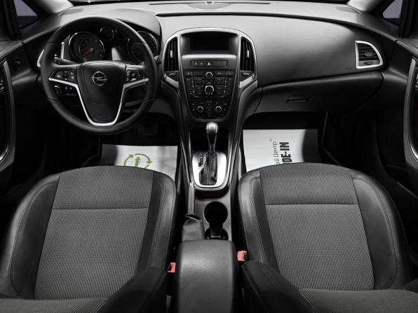 Opel Astra J Рестайлинг с пробегом 2012 года, цена 895 000 рублей, 155956 км, хэтчбек, Автокод Объявления