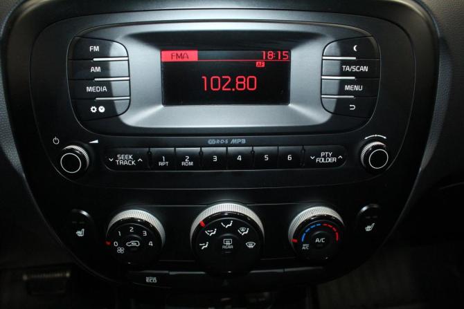 Kia Soul II с пробегом 2015 года, цена 1 350 000 рублей, 94710 км, хэтчбек, Автокод Объявления
