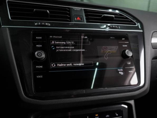 Volkswagen Tiguan II с пробегом 2019 года, цена 2 480 000 рублей, 211480 км, внедорожник, Автокод Объявления