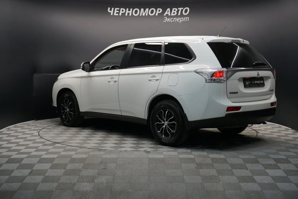 Mitsubishi Outlander III Крым  - изображение 3