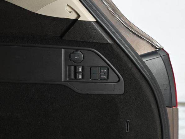 Volkswagen Touareg II с пробегом 2013 года, цена 1 419 000 рублей, 137677 км, внедорожник, Автокод Объявления