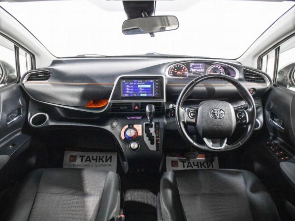 Toyota Sienta II Рестайлинг с пробегом 2020 года, цена 1 400 500 рублей, 74751 км, компактвэн, Автокод Объявления