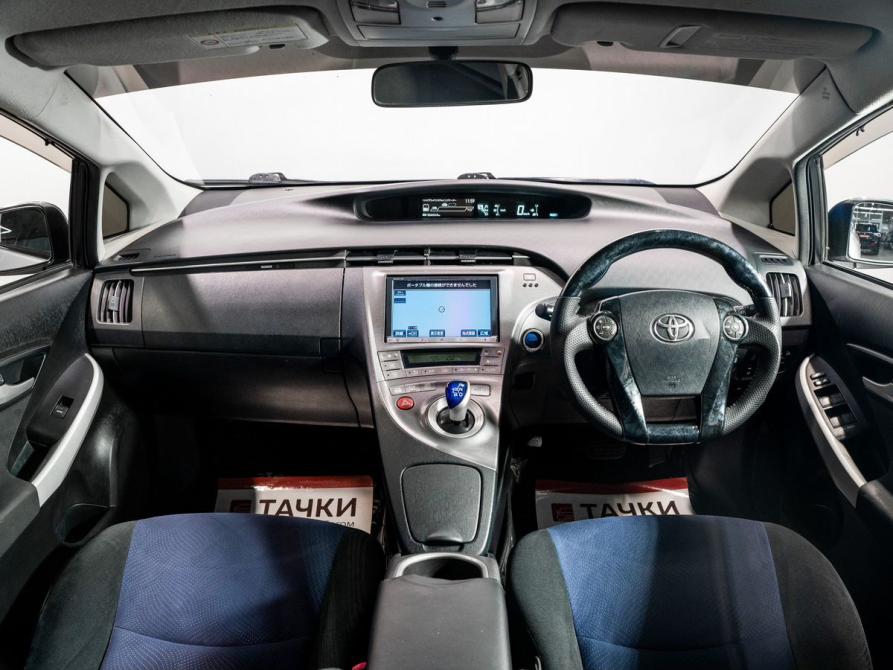 Toyota Prius III Рестайлинг (XW30) Чита  - изображение 7