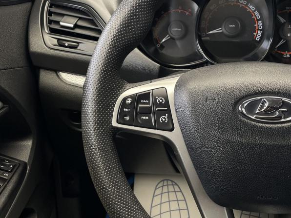Lada (ВАЗ) Vesta I с пробегом 2022 года, цена 1 077 000 рублей, 52616 км, седан, Автокод Объявления