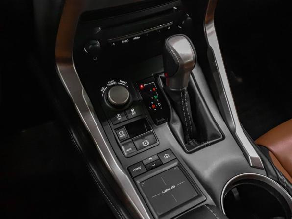 Lexus NX I с пробегом 2015 года, цена 2 680 000 рублей, 193900 км, внедорожник, Автокод Объявления