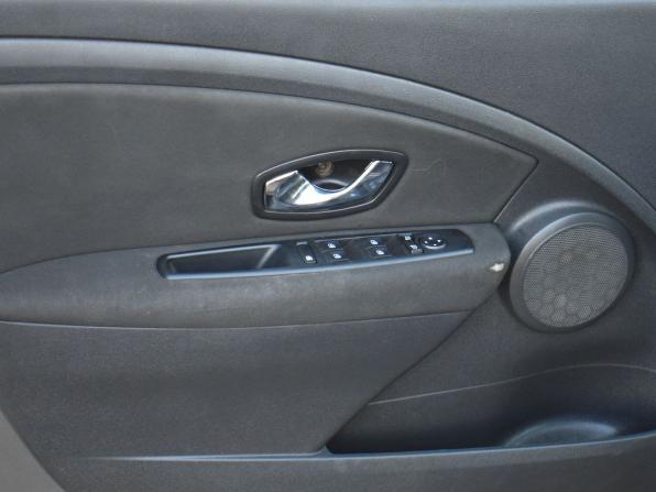 Renault Megane III Рестайлинг с пробегом 2012 года, цена 359 000 рублей, 354044 км, хэтчбек, Автокод Объявления