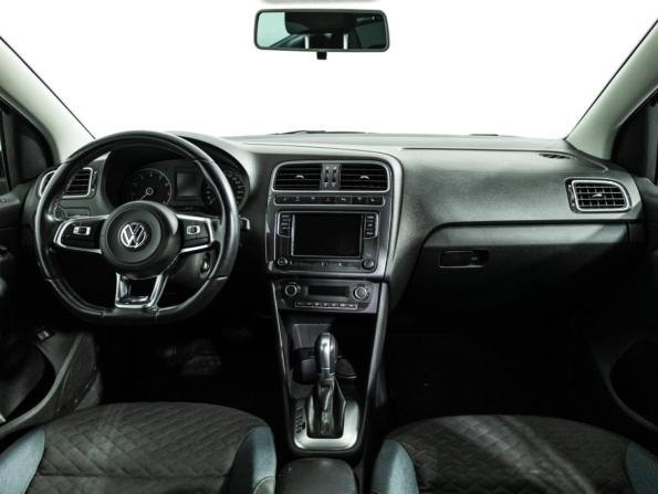 Volkswagen Polo V Рестайлинг с пробегом 2019 года, цена 1 399 777 рублей, 125625 км, седан, Автокод Объявления