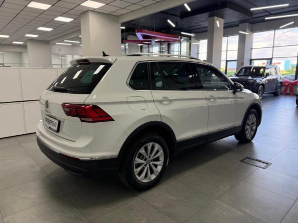 Volkswagen Tiguan II Рестайлинг с пробегом 2021 года, цена 2 500 000 рублей, 59039 км, внедорожник, Автокод Объявления