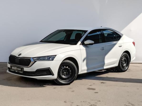Skoda Octavia IV (A8) с пробегом 2021 года, цена 2 315 000 рублей, 87506 км, лифтбек, Автокод Объявления