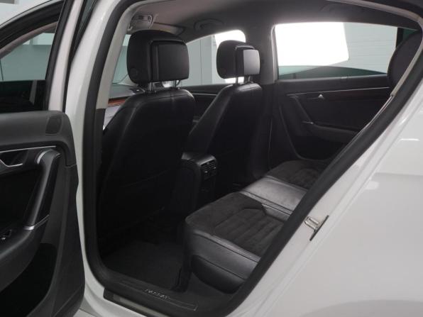 Volkswagen Passat B7 с пробегом 2012 года, цена 1 272 000 рублей, 277963 км, седан, Автокод Объявления