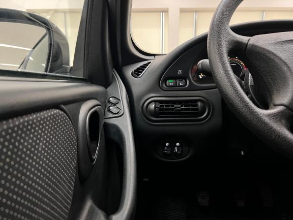 Lada (ВАЗ) Niva Travel I с пробегом 2023 года, цена 1 110 000 рублей, 24737 км, внедорожник, Автокод Объявления