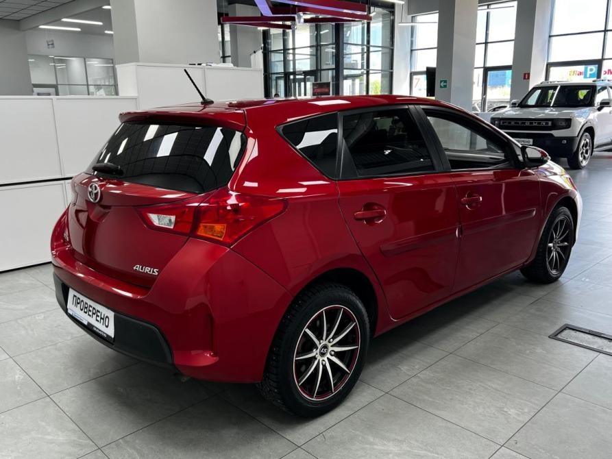 Toyota Auris II Казань  - изображение 3