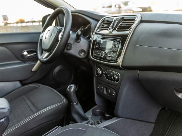 Renault Logan II с пробегом 2014 года, цена 578 000 рублей, 216455 км, седан, Автокод Объявления