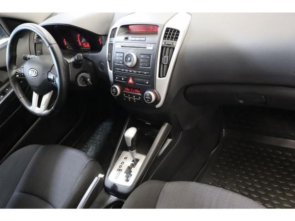 Kia Ceed I Рестайлинг с пробегом 2010 года, цена 689 900 рублей, 202336 км, хэтчбек, Автокод Объявления