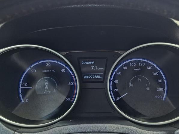 Hyundai ix35 I с пробегом 2011 года, цена 990 000 рублей, 277628 км, внедорожник, Автокод Объявления