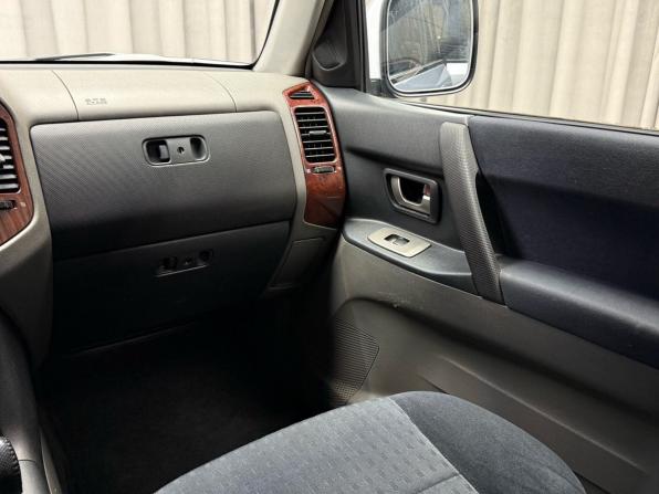 Mitsubishi Pajero III Рестайлинг с пробегом 2004 года, цена 1 179 000 рублей, 275504 км, внедорожник, Автокод Объявления