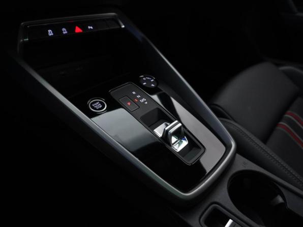 Audi A3 IV (8Y) с пробегом 2022 года, цена 3 222 444 рубля, 38682 км, хэтчбек, Автокод Объявления