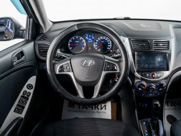Hyundai Solaris I Рестайлинг с пробегом 2015 года, цена 975 000 рублей, 138454 км, хэтчбек, Автокод Объявления