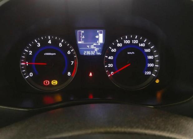 Hyundai Solaris I Рестайлинг с пробегом 2014 года, цена 707 610 рублей, 236319 км, хэтчбек, Автокод Объявления