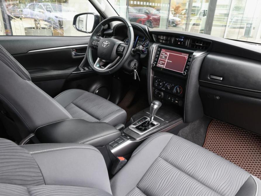 Toyota Fortuner II Рестайлинг Москва  - изображение 10