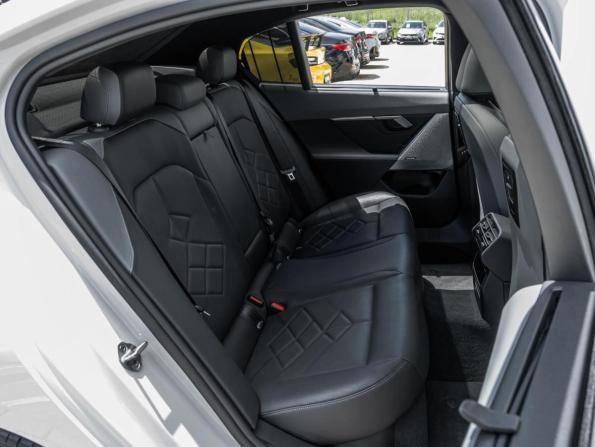 BMW 5 серии VIII (G60/G61/G68) с пробегом 2023 года, цена 7 655 880 рублей, 22695 км, седан, Автокод Объявления