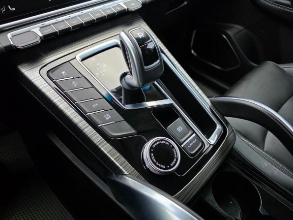 Geely Atlas Pro с пробегом 2024 года, цена 2 250 000 рублей, 19100 км, внедорожник, Автокод Объявления