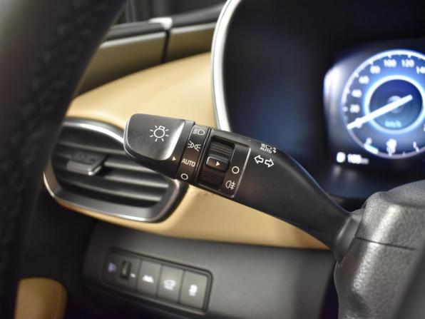 Hyundai Santa Fe IV Рестайлинг с пробегом 2021 года, цена 2 943 100 рублей, 180316 км, внедорожник, Автокод Объявления